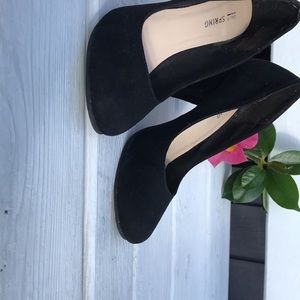 used black fabric heels